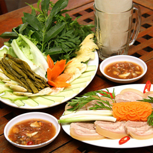 Bò Hấp Cuốn Bánh Tráng